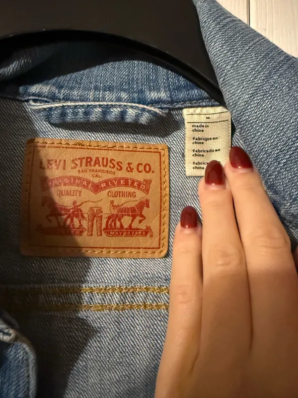 Levi’s Vintage Denim Jacket Blue Women’s Medium - Image 2