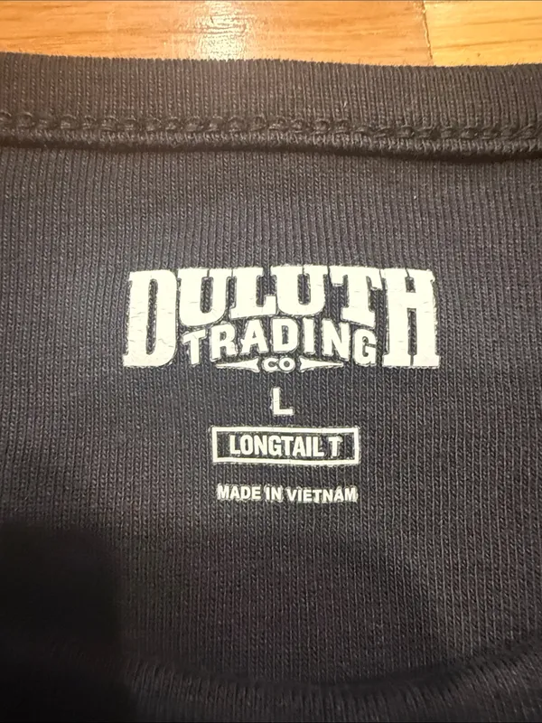Duluth trading company black short sleeve long tail t shirt size large . - Image 2