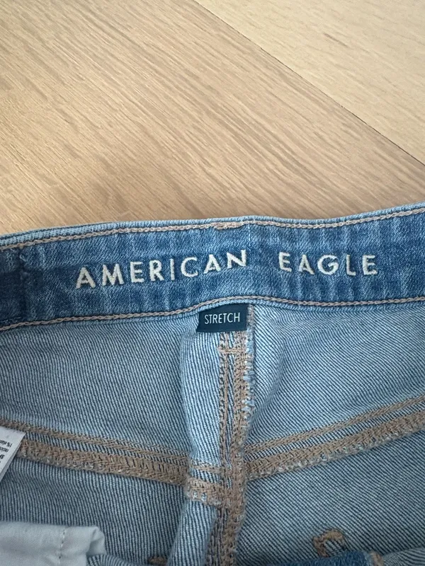 American Eagle Jeans - Image 3