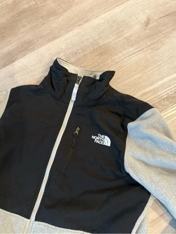 The North Face Women's Jacket Full Zip Fleece Polartec Gray & Black - Image 2