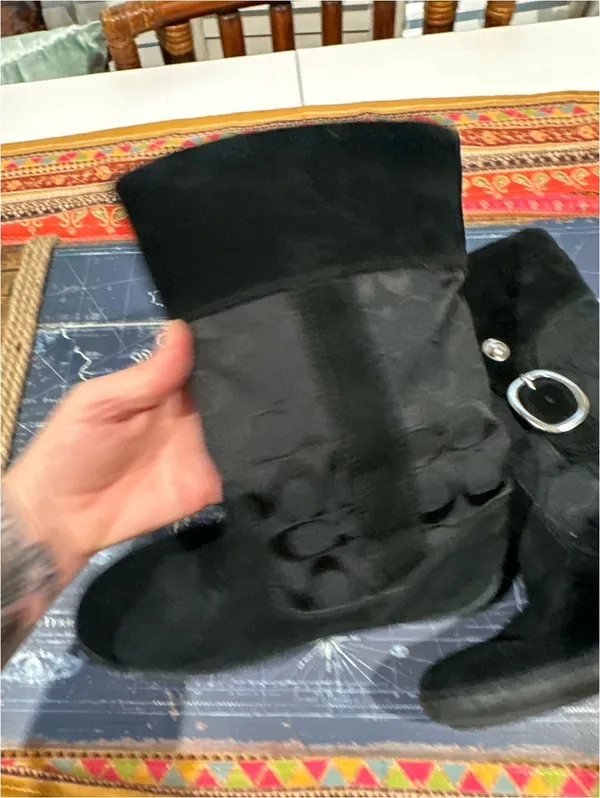 Coach Meyer Signature Suede Winter Boots – Black – Size 6 - Image 7