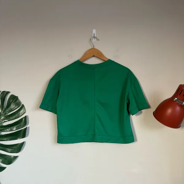Everlane Boxy Crop Perform Tee - Image 6
