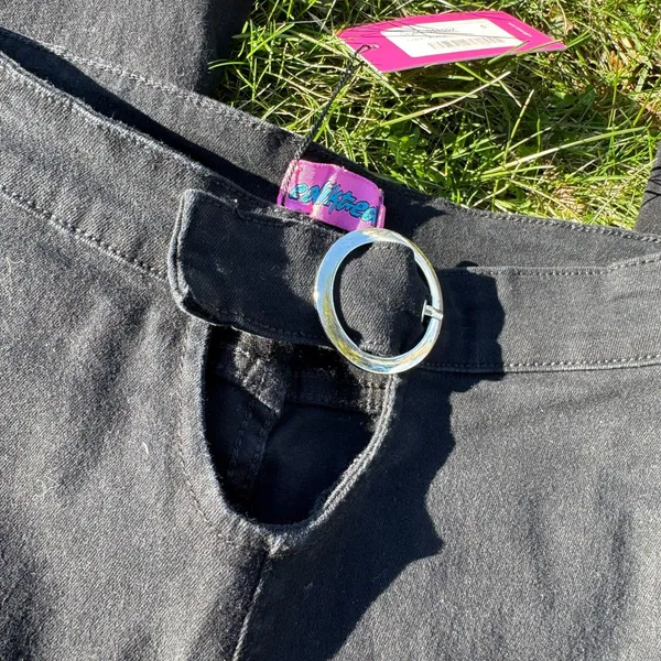 NWT Cut Out O-Ring Belt Black Flare - Image 2