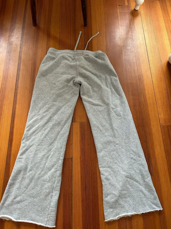 Brandy Melville Grey Hillary Sweats Dark - Image 2