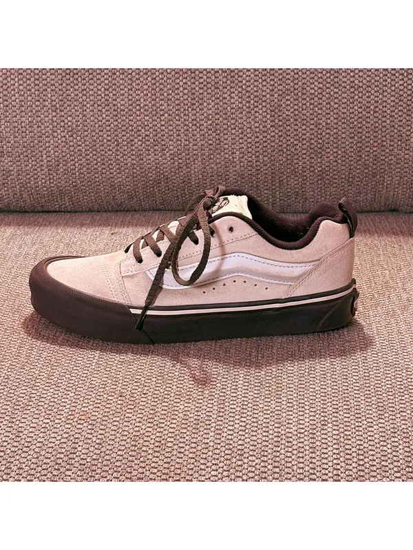 Vans Off The Wall Low Top Suede Sneakers Size 6 US Women - Image 2