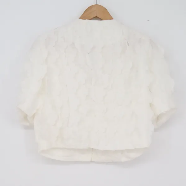 Alice & W Crop Top Womens M Petal Textured Ivory Pearl Button Excellent - Image 4