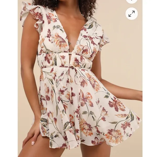 Lulus Flirty Ways Cream Floral Print Flutter Sleeve Romper - Image 4