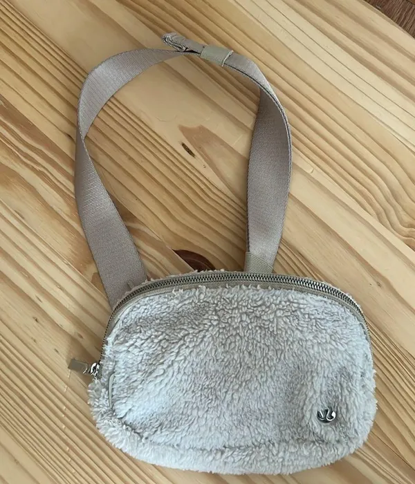 Lululemon Wear Everywhere Sherpa Belt Bag - Image 4