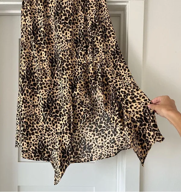Leopard print midi skirt with ruffle slit - Image 2