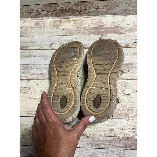 Crocs LiteRite Pacer Sneaker Women's Size 10 Neutral Camo Waterproof Lightweight - Image 8