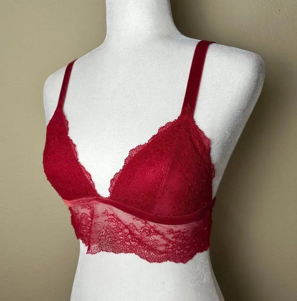 VICTORIA'S SECRET Red Lace Bralette Bra Top Cropped Size Small - Image 2