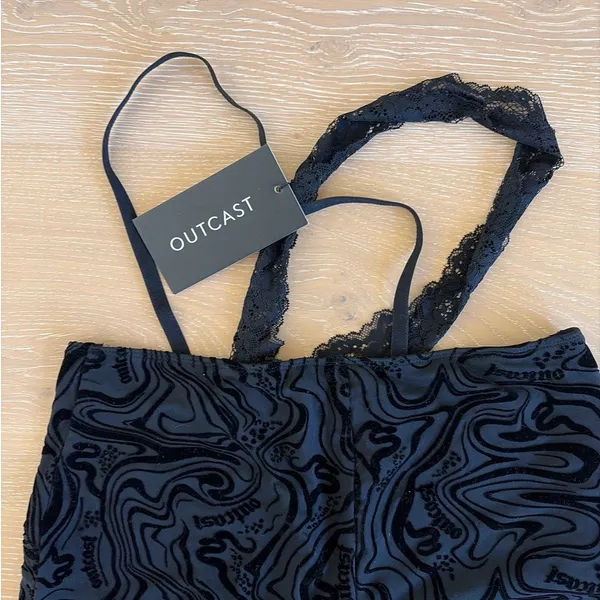 Outcast Flare Pants Patterned Waist Strape Kaycee Size M Black - Image 2