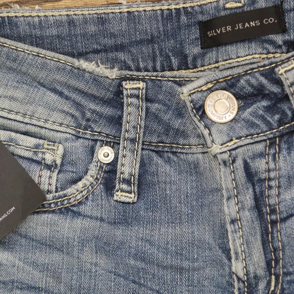 Silver Jeans Co. Mid Rise Curvy Fit Capri Jeans Luxe Stretch Indigo Blue 25x23 - Image 4