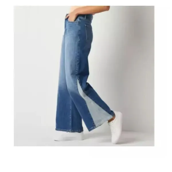 A.N.A. Size 8 Two-Tone High-Rise Wide Leg, Kick Pleat Denim Jeans. New With Tags - Image 2