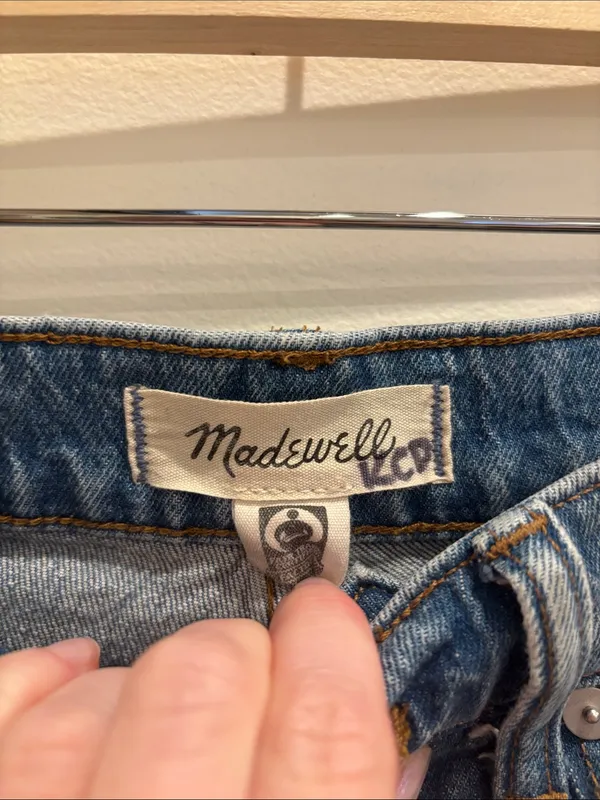 Madewell Jeans Mid-Rise 90’s Straight Light Wash Size 25 - Image 4