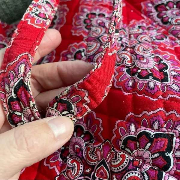 Vera Bradley Curvy Tote in Frankly Scarlett Rare Retired - Image 6