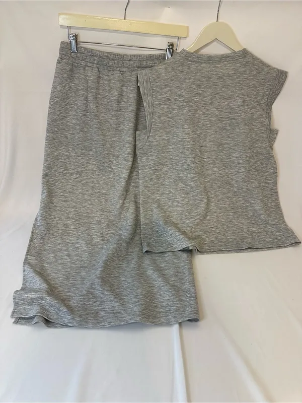 Sleeveless Heather Gray Lounge Top and Skirt Set - Image 6