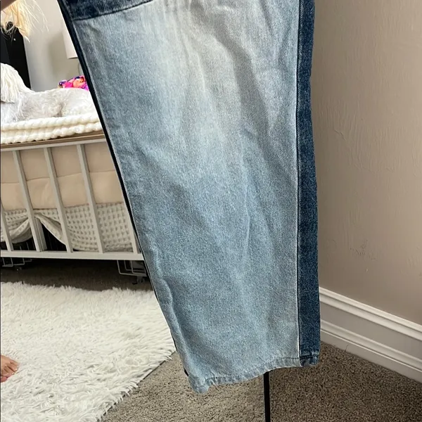 KanCan Blue Straight Leg Jeans with Striking Two-Tone Design - Image 5