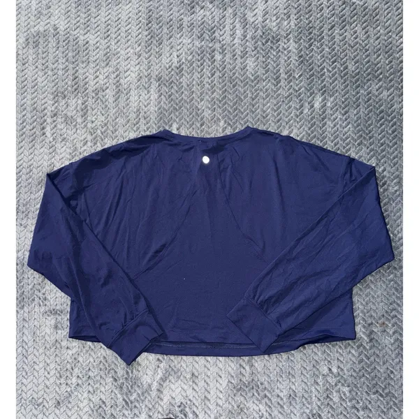 Lululemon Women's Blue Pullover‎ Long Sleeves Crop Top Size 10 - Image 4