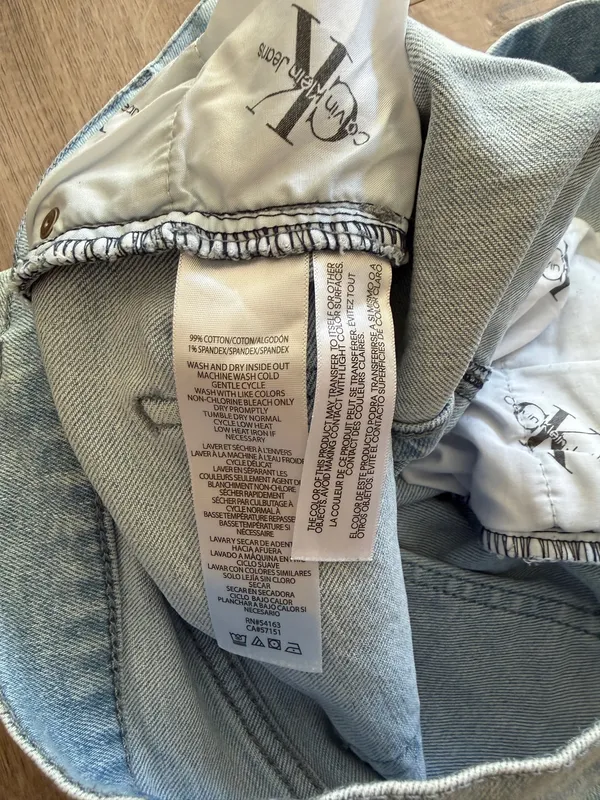 Calvin Klein Light wash high-waisted denim shorts - Image 7