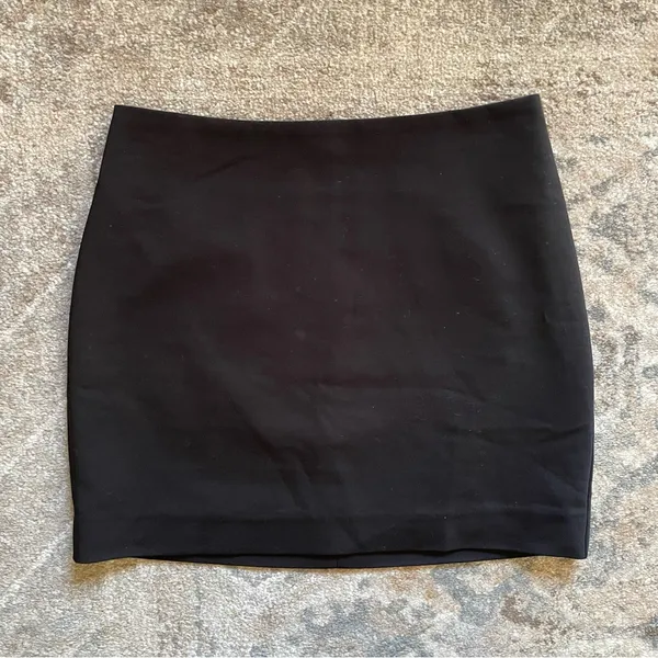 Express Simple Black Mini Skirt Size 0 - Image 3