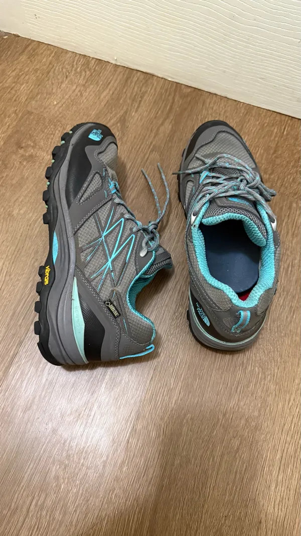 Women’s The North Face Gore-Tex Trail-Running Shoes Women’s Size 9.5 - Image 5