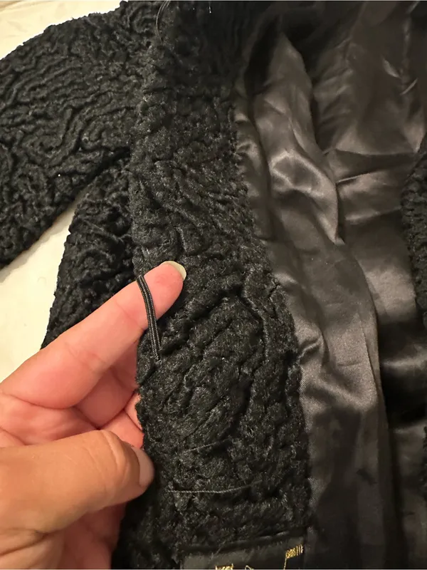 Lustrelam by Halldon LTD Vintage Curly Persian Classic Black Peacoat - Size M? - Image 7