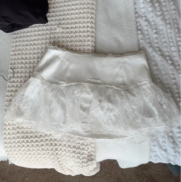 Edikted Skirt Mini - Image 2