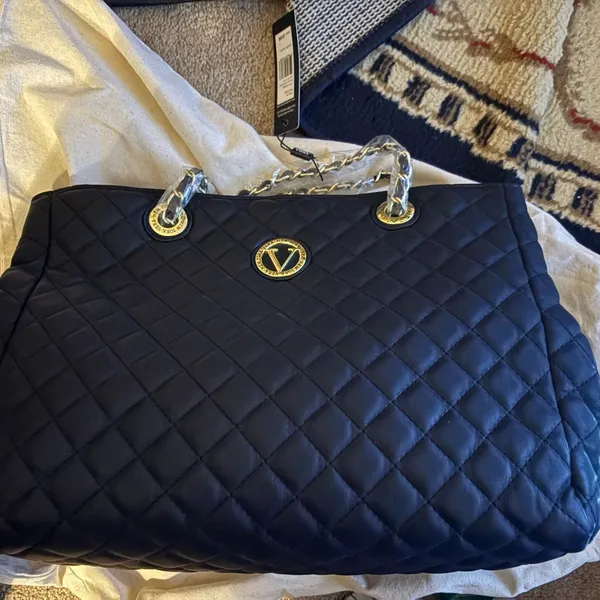 Vera Black Quilted‎ Tote Bag - Image 9