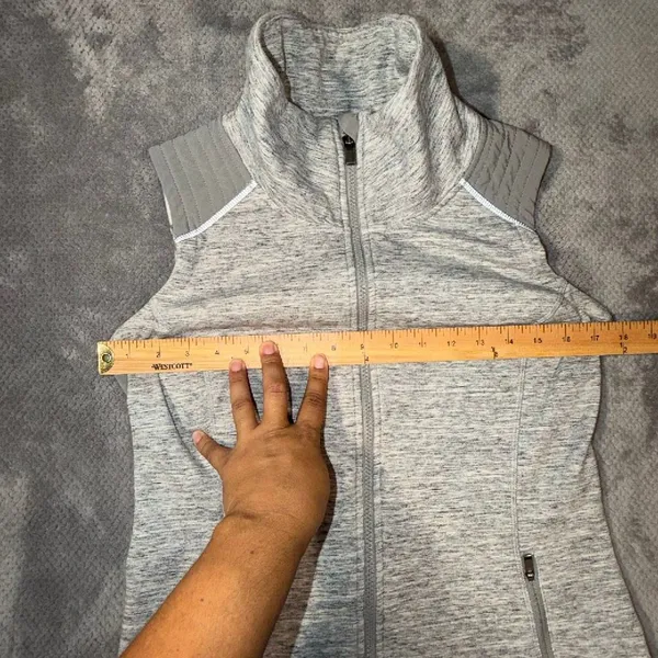Athleta Stronger Spacedye Heathered Light Gray Sleeveless Full Zip Vest Small - Image 6