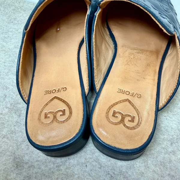 G/FORE Skull & T's Embossed Leather Mules Womens 7.5 Blue Preppy Gothic Twilight - Image 6