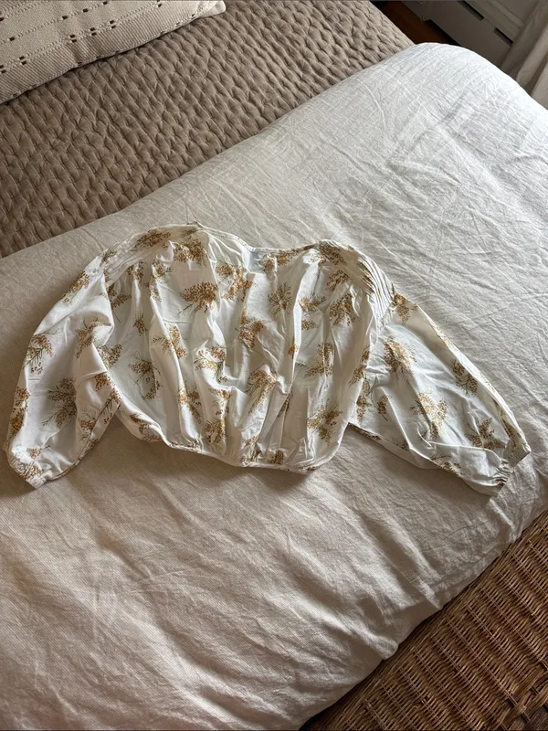 Sabo Skirt White Floral Puff Sleeve Blouse - Image 3