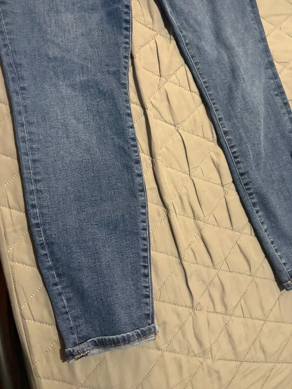 Good American Jeans - Image 2