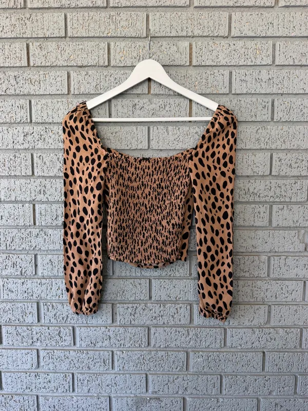 Reformation Reign Top Bobcat Animal Print Size 0 Tan Black Smocked - Image 5