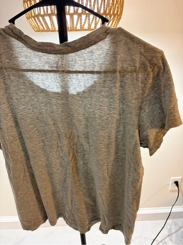 PINK Victoria's Secret Gray Short-Sleeve 'Bombshell' Graphic Tee - Image 6