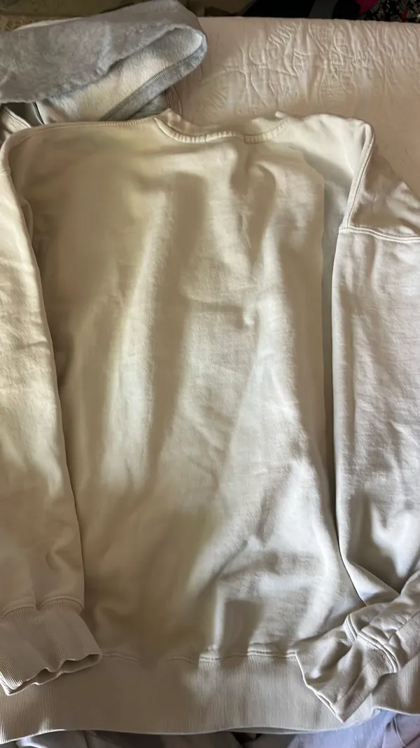 Brandy Melville Crewneck Sweatshirt Oversized - Image 3