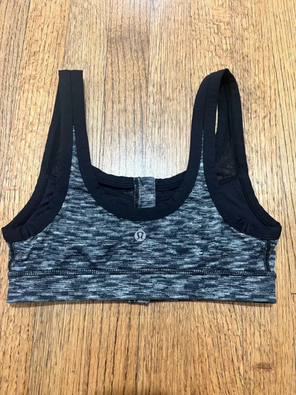Lululemon Sports Bra Size 4 - Image 2