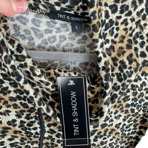 Tint & Shadow NWT Leopard Cream Black Cowl Neck Lightweight Knit Pullover Size L - Image 3