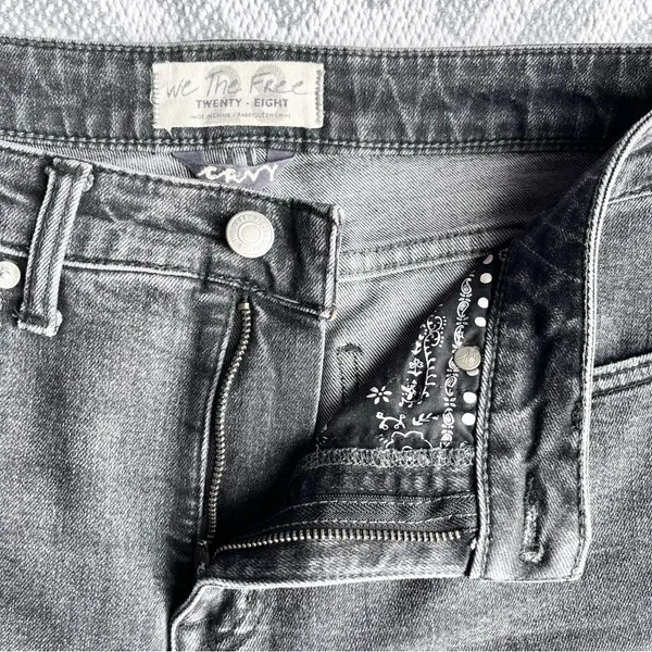 FREE PEOPLE // WE THE FREE High Rise CRVY Cropped Straight Leg Black Jeans 28 - Image 7