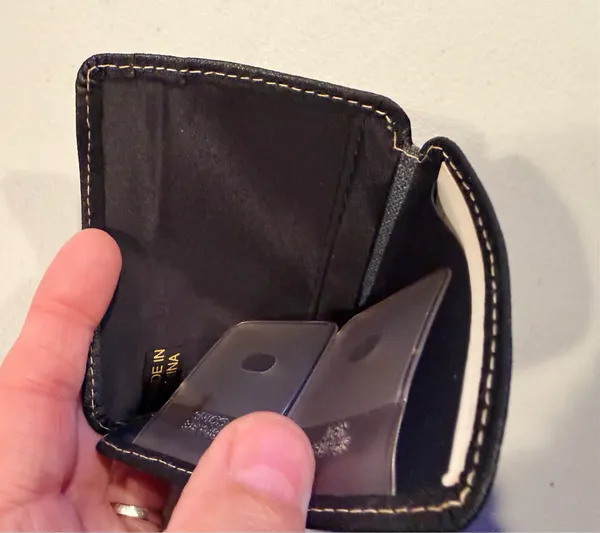 VINTAGE: John Weitz Collection | leather card wallet with ID window - Image 6