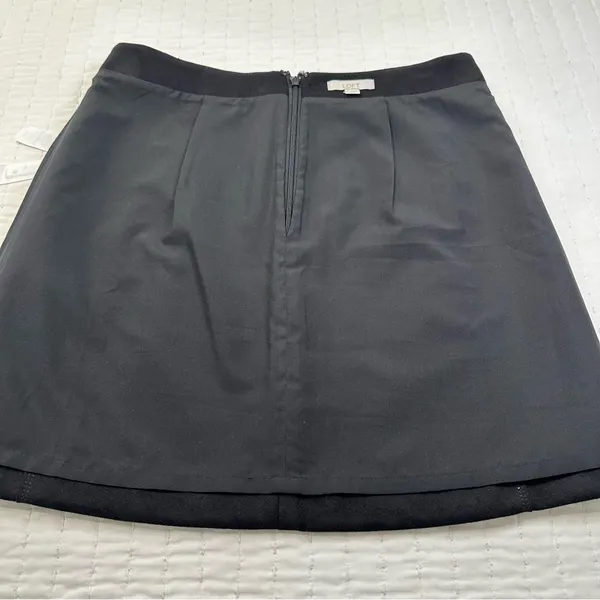 LOFT Black Suede A-Line Skirt With Back Zipper in Size 6 - Image 9