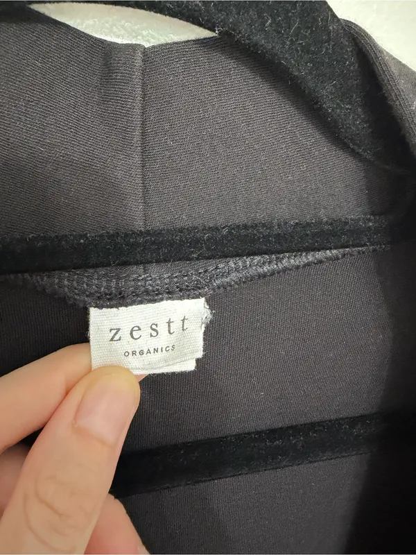 Zestt Organics Million Miles Travel Cardigan Organic Cotton Black - Size L - Image 4