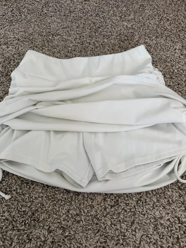 White mini skirt with built in shorts - Image 4