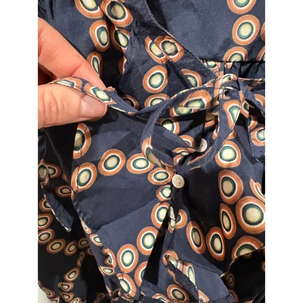 Anthropologie Lil Ruffle Front Tie Geometric Print Sleeveless Dress‎ Navy 6 Silk - Image 5