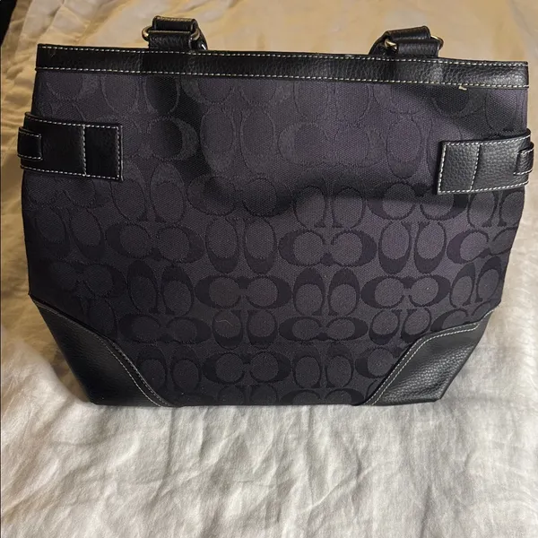 Coach Black and Silver Shoulder Bag with Snakeskin Accent - Image 3