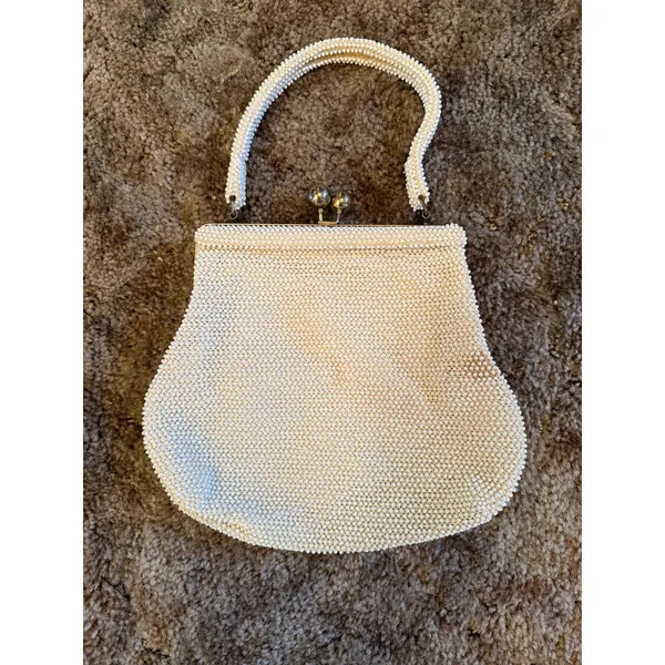 Vintage 1950s Lumured Corde Bead White Handbag Kiss Lock Beaded Evening Purse - Image 2