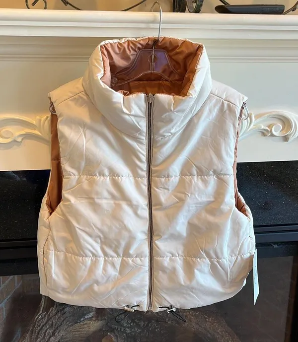 Vine and Valley Puffer Vest Reversible Beige Tan Womens XL New - Image 8