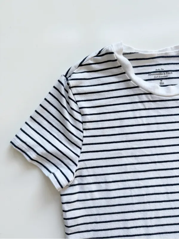 Abercrombie & Fitch Essentials Black and White Striped Baby Tee Size Medium - Image 3
