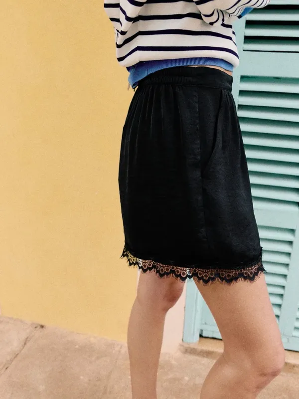 Nwt Zara Lace Trim Satin Shorts Size Xs - Image 5
