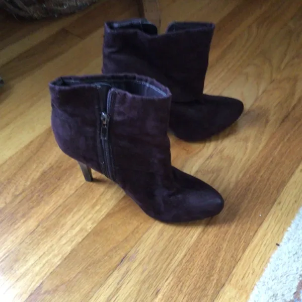 Marc Fisher Chocolate Brown sz 7 zippered booties - Image 5